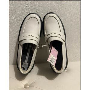 532 Wild Fable Ivory Platform Loafers Casual Chic Workwear Flats